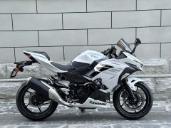 Kawasaki Ninja 400 - photo 1