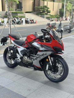 QJMOTOR Roewe i5 550 / Sai 550 *(Context-dependent, usually referring to the motorcycle "Sai 550" or Roewe car v - ფოტო 3