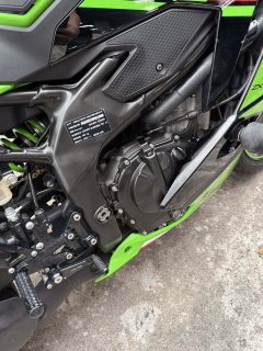 Kawasaki ZX-4R 400 cc - ფოტო 8