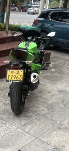 Kawasaki Ninja 400 - фото 2