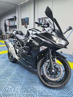 Kawasaki Ninja 400 - фото 1