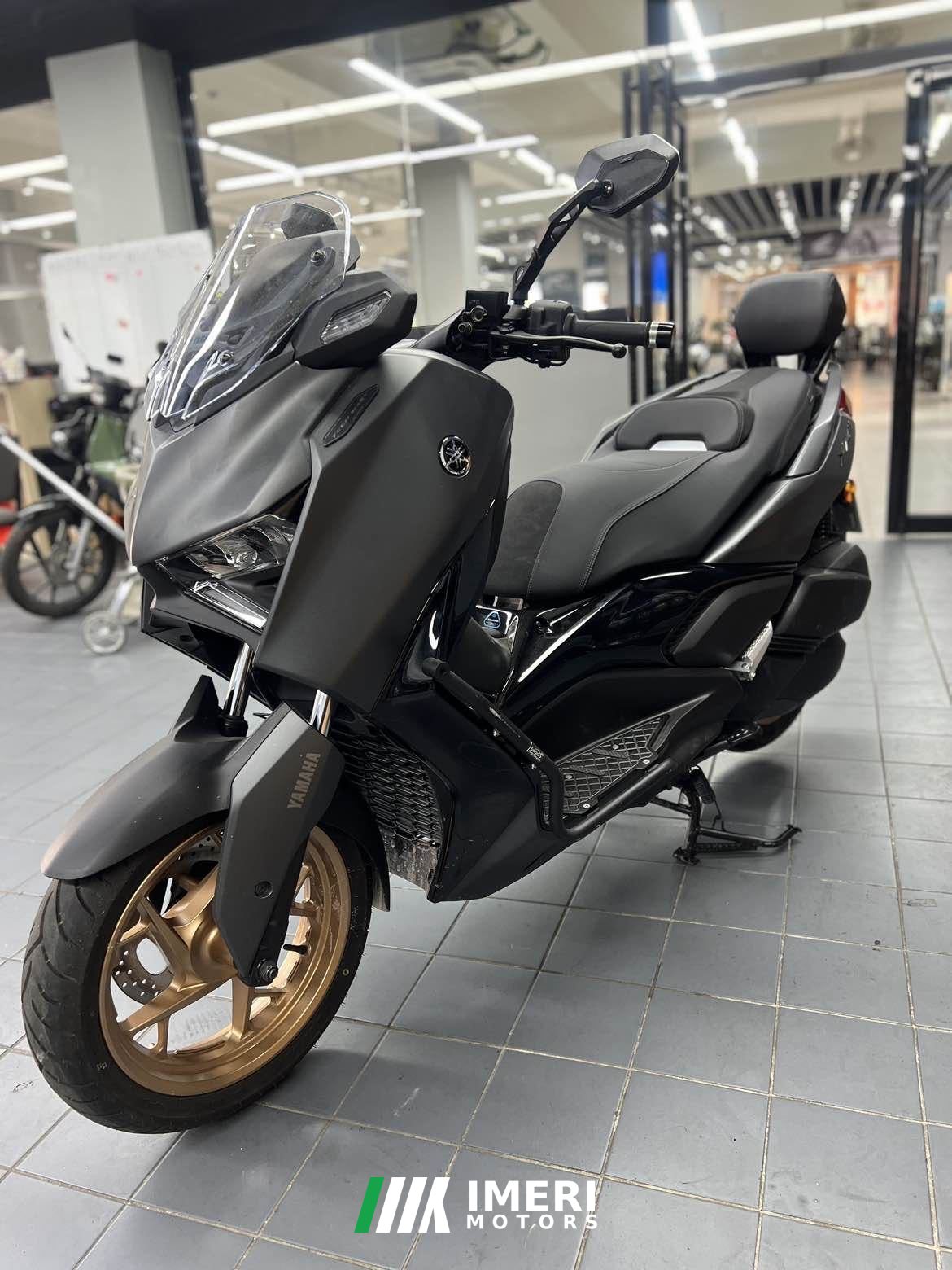 2026 Yamaha XMAX 300 cc
