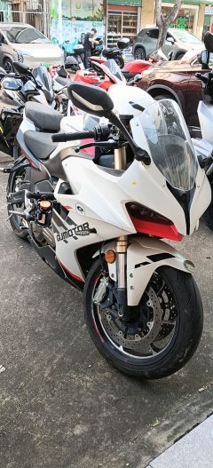 QJMOTOR Roewe i5 550 / Sai 550 *(Context-dependent, usually referring to the motorcycle "Sai 550" or Roewe car v - photo 1