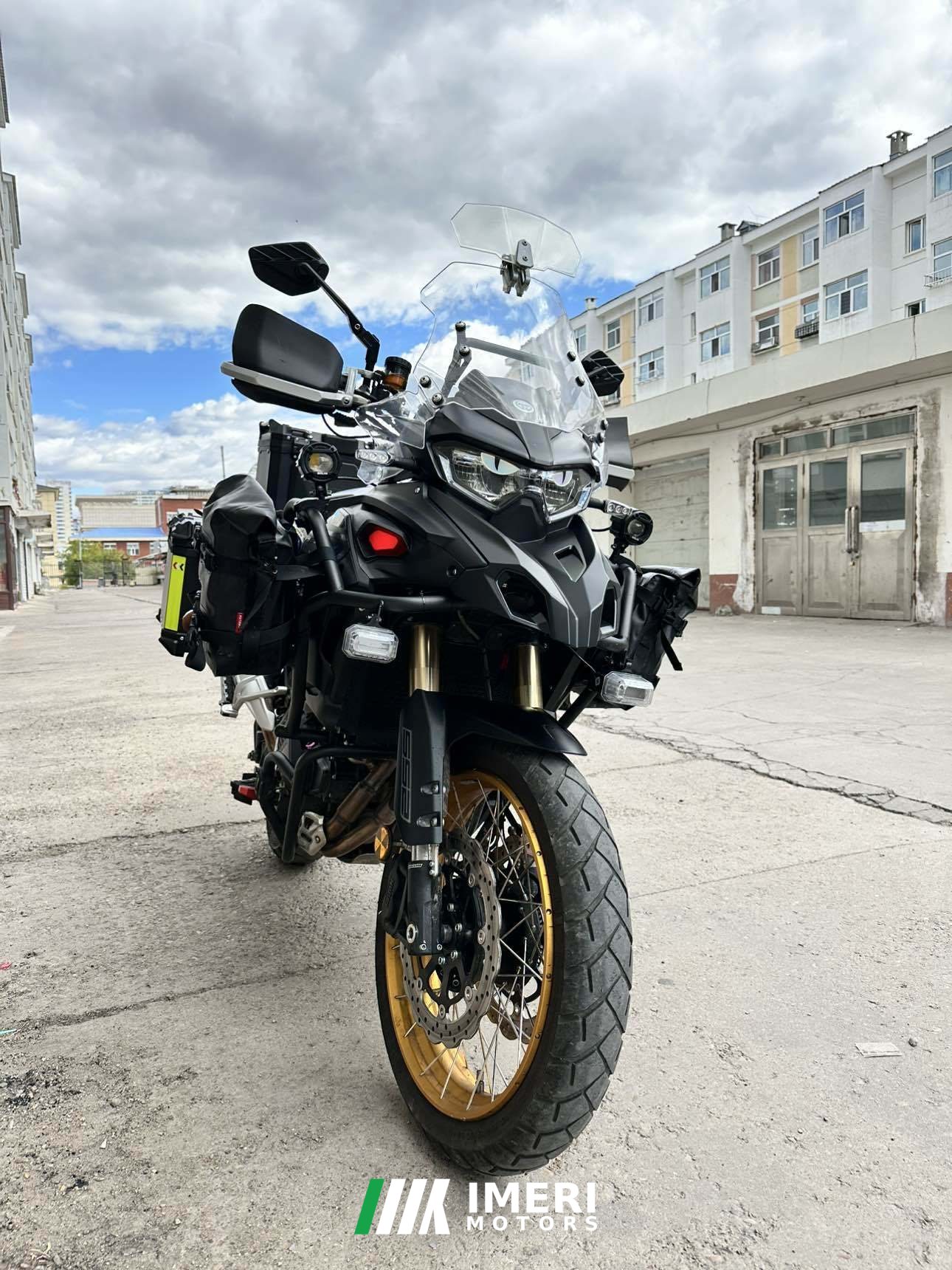 2025 Benelli TRK552 550 cc