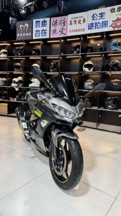 Kawasaki Ninja 400 - ფოტო 11