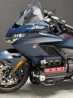 Honda Gold Wing GL 1800 F6B - ფოტო 9
