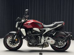 Honda CB1000R - ფოტო 1