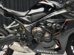 Honda CBR650R - ფოტო 2
