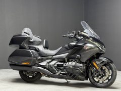 Honda Gold Wing GL1800 - photo 1