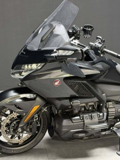 Honda Gold Wing GL1800 - photo 10