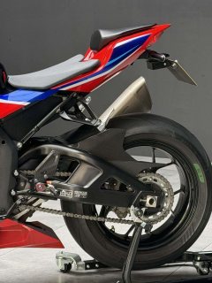 Honda CBR 1000 RR-R 999 cc - фото 10