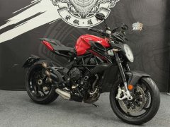 MV Agusta Brutale 800 - ფოტო 9