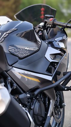 Kawasaki Ninja 400 - ფოტო 9