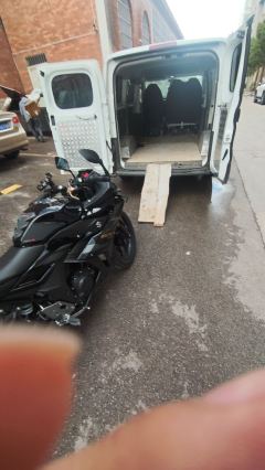 Haojue Suzuki GSX250R - ფოტო 3
