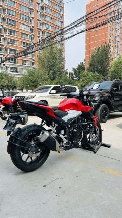 Honda CB400F - ფოტო 3