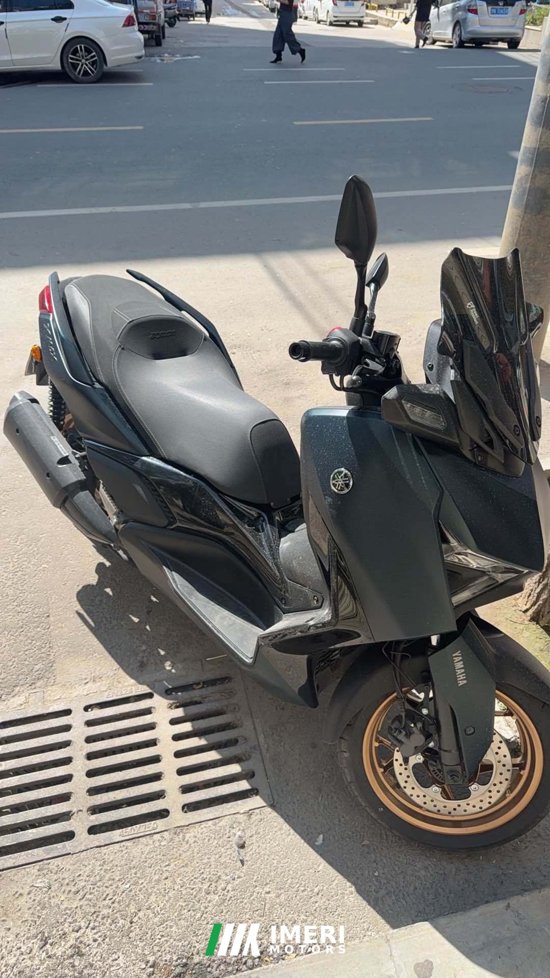 Yamaha XMAX 300 cc - мотоцикл из Китая