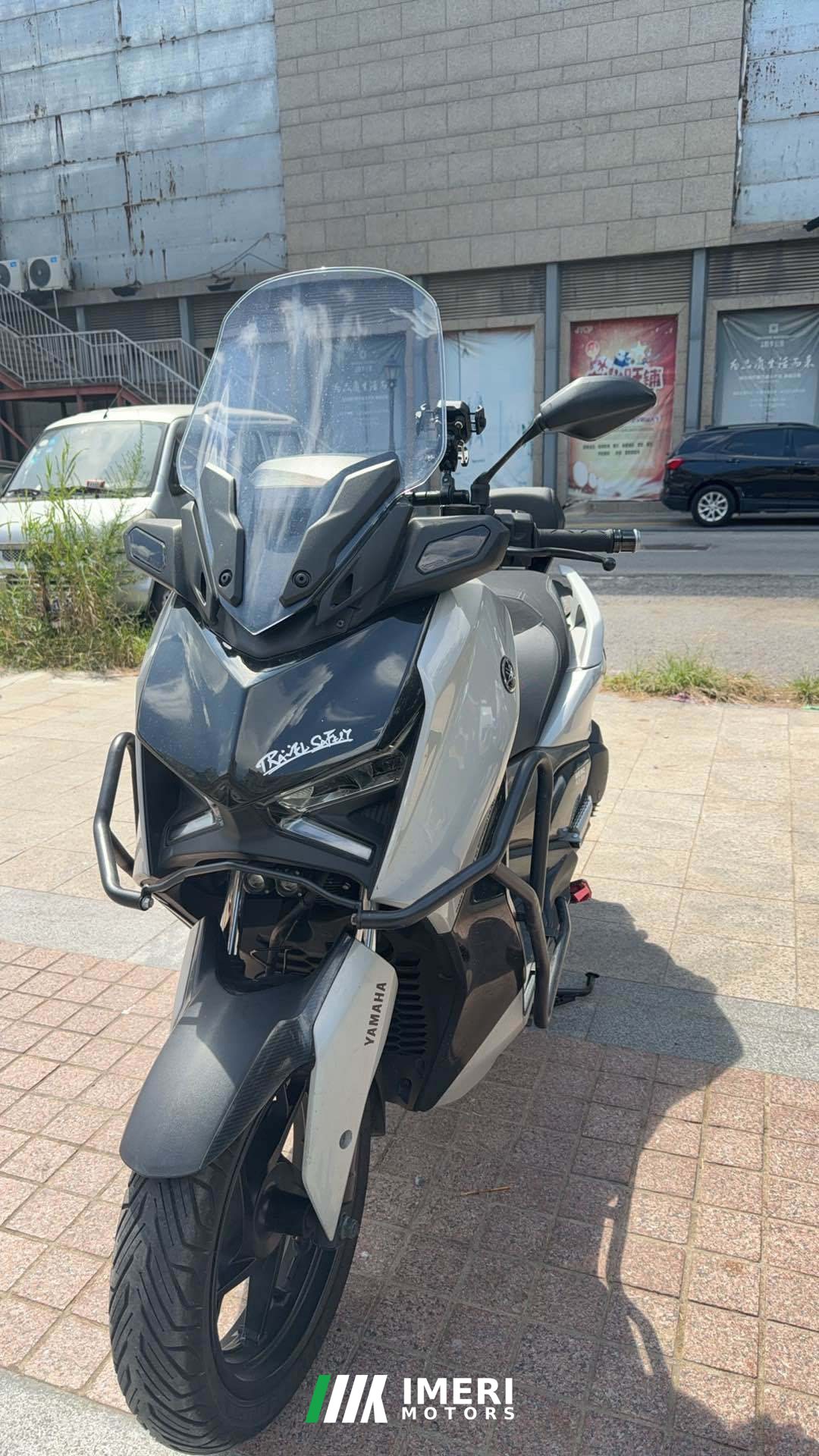Yamaha XMAX 300 cc - мотоцикл из Китая