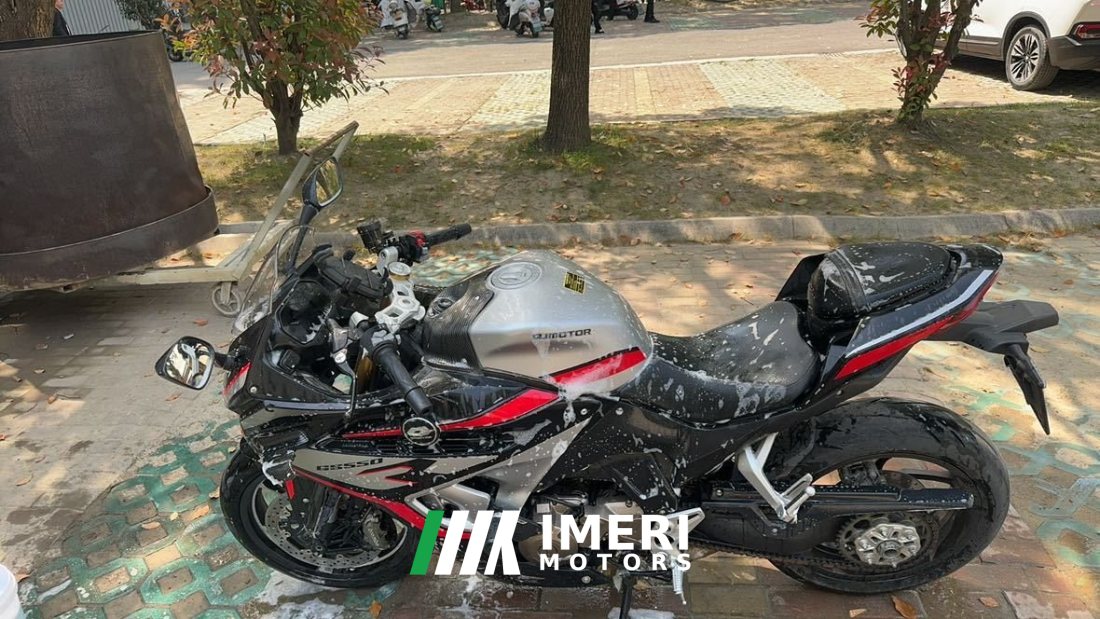 QJMOTOR Roewe i5 550 / Sai 550 *(Context-dependent, usually referring to the motorcycle "Sai 550" or Roewe car v - motorcycl…