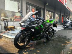 Kawasaki Ninja 400 - photo 2