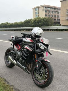 Triumph Street Triple 765 - ფოტო 4