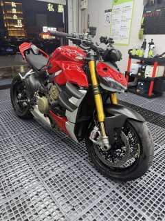 Ducati Street Fighter V4 1100 cc - ფოტო 2