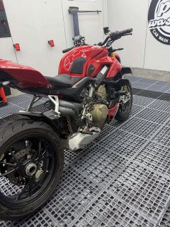 Ducati Street Fighter V4 1100 cc - ფოტო 4