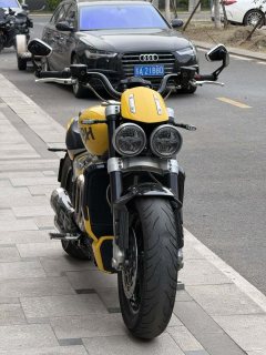 Triumph Rocket 3 2500 cc - ფოტო 2