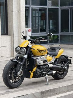 Triumph Rocket 3 2500 cc - ფოტო 3