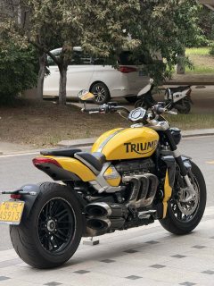 Triumph Rocket 3 2500 cc - ფოტო 7