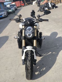 Benelli 752S 750 cc - ფოტო 1