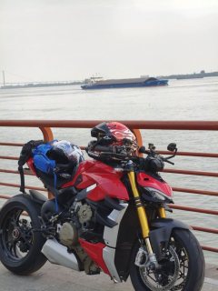 Ducati Street Fighter V4 1100 cc - ფოტო 2