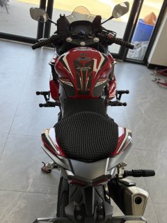 Honda CBR400R - photo 4