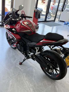 Honda CBR400R - photo 5