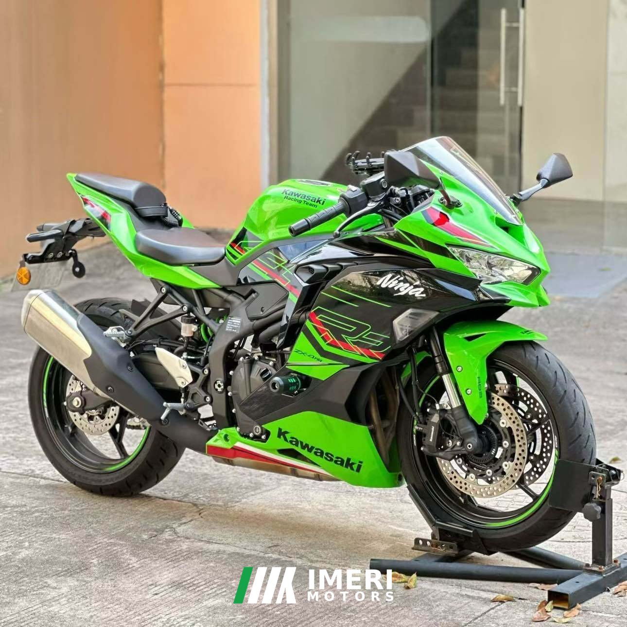 2023 Kawasaki ZX-4R 400 cc