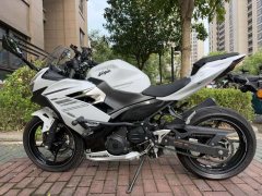 Kawasaki Ninja 400 - фото 1