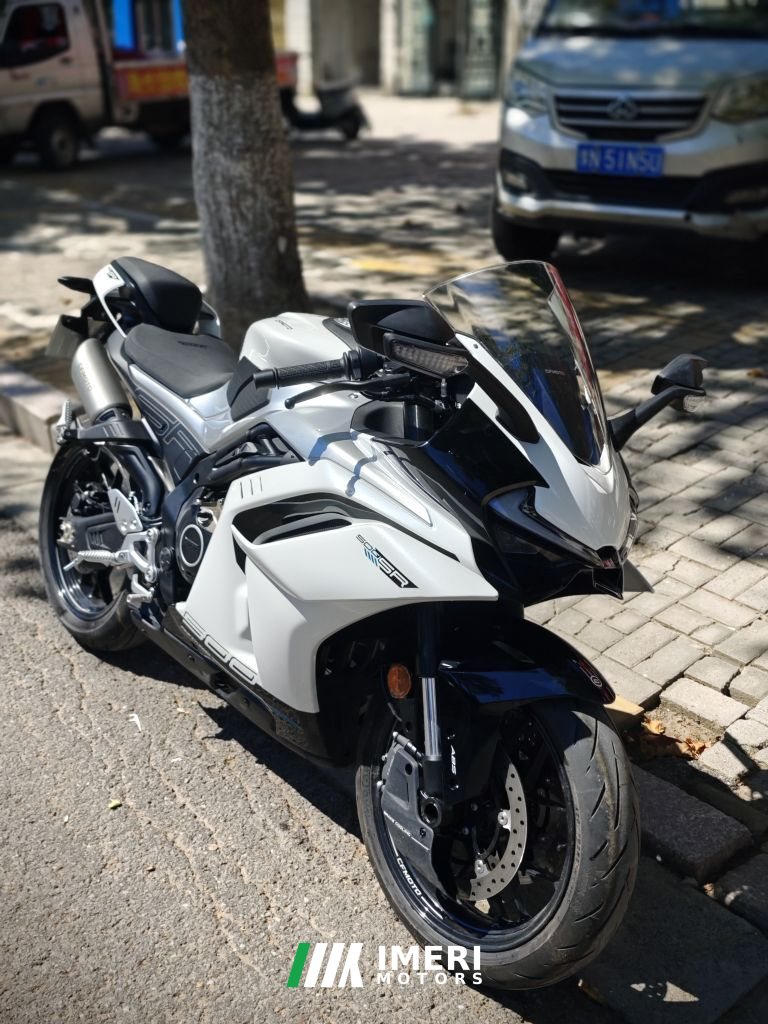 2026 CFMOTO 500SR