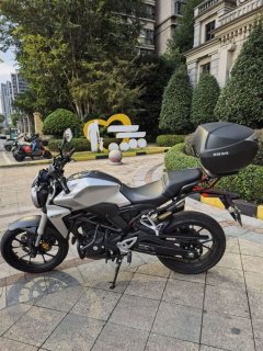 Honda CB300R - photo 1
