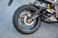 Triumph Street Triple 765 - ფოტო 11