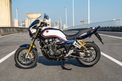 Honda CB1300 Super Four - ფოტო 2
