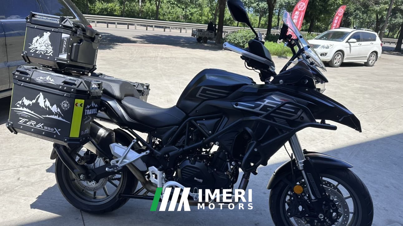 2025 Benelli TRK552 550 cc