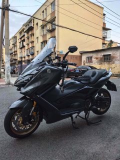 Yamaha TMAX 560 cc - photo 2