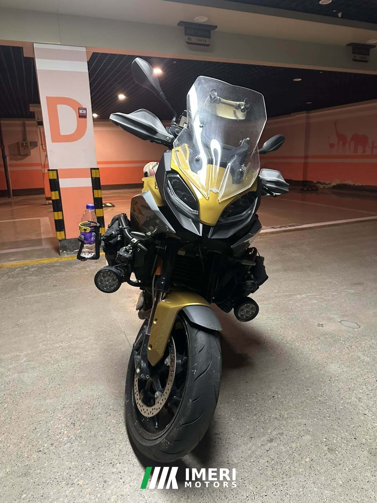 2021 BMW F 900 XR