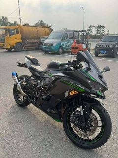 Kawasaki ZX-4R 400 cc - photo 2