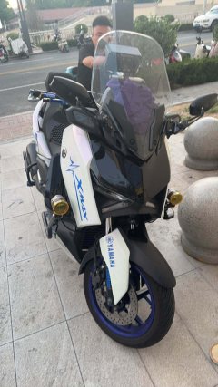 Yamaha XMAX 300 cc - ფოტო 1
