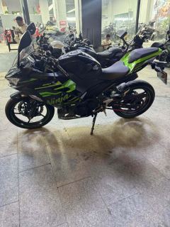 Kawasaki Ninja 400 - ფოტო 4
