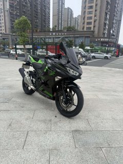 Kawasaki Ninja 400 - ფოტო 1