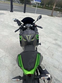 Kawasaki Ninja 400 - ფოტო 4