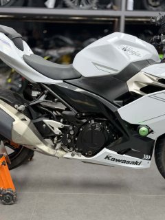 Kawasaki Ninja 400 - ფოტო 4
