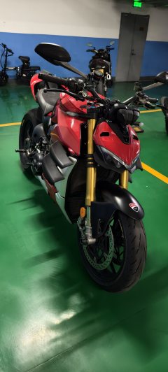 Ducati Street Fighter V4 1100 cc - ფოტო 1