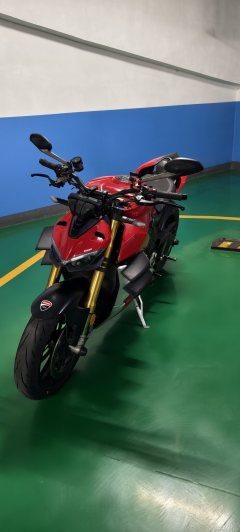 Ducati Street Fighter V4 1100 cc - ფოტო 2